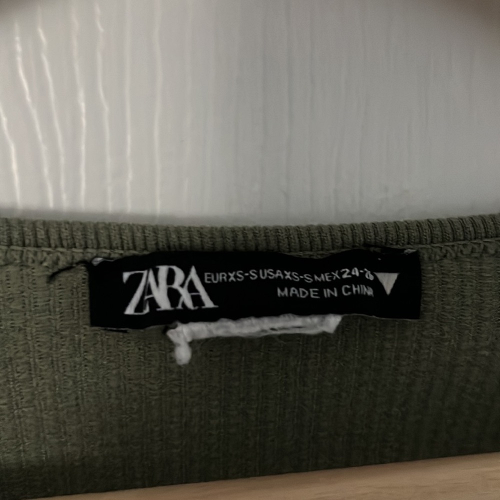ZARA seamless green top - Picture 2 of 4